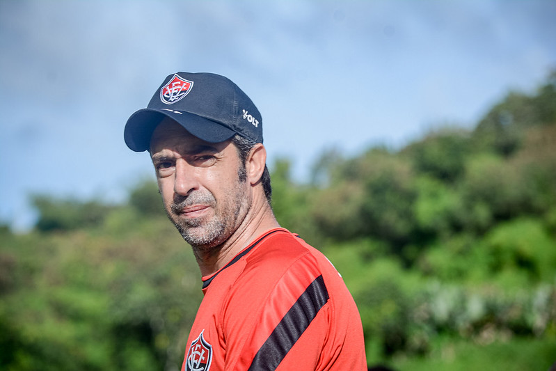 O treinador conquistou um empate e duas vitórias desde que chegou ao Leão