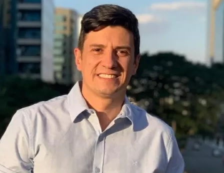 Vinicius Schaefer é acusado de agressão pela ex-namorada, Laís Gonçalves da Costa Chaves