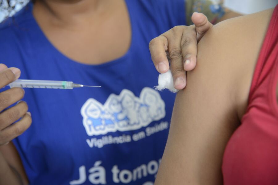 O contexto adverso
não estanca o risco
de escalada no número de casos de novos enfermos, semeadura para óbitos crescentes