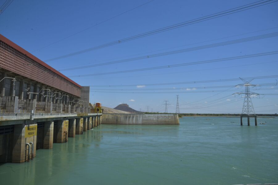 Usina tem capacidade total de 1.050 megawatts