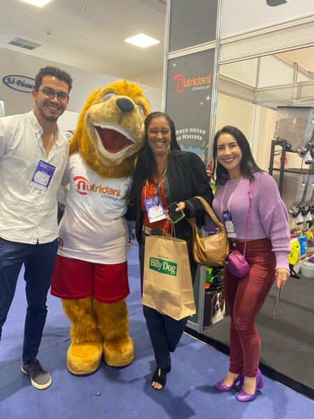 Ana Paula lima, Luciano Ferraz e Fernanda Cafezeiro representaram o GRUPO A TARDE na abertura da SuperBahia