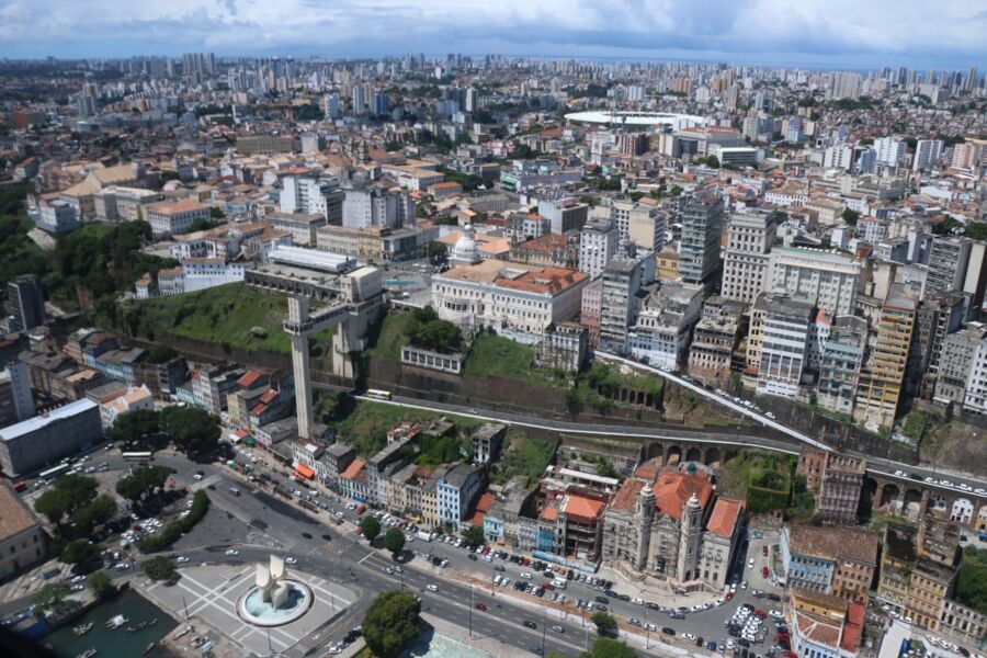 Em Salvador, a queda de mortes violentas foi de 13,6% (618 casos em 2022 e 715 em 2021)