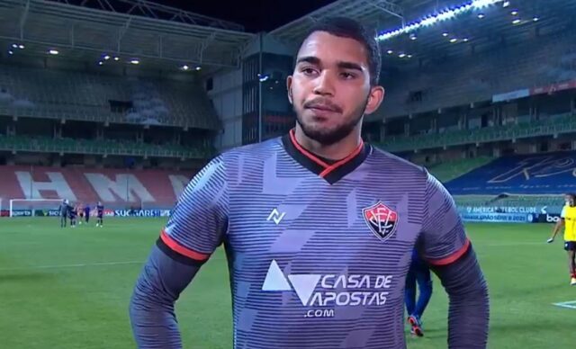 Lucas Arcanjo atuou em 26 dos 27 jogos disputados pelo Vitória neste ano
