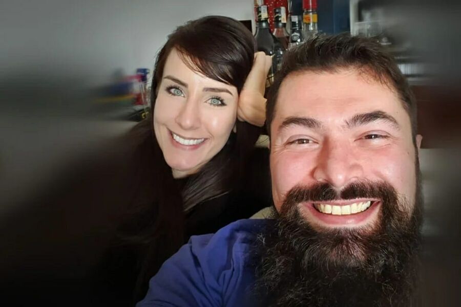 Foi apontada pelas investigações da Polícia Civil, que na data do crime, o casal teve uma discussão e então, a noiva do delegado tentou assassiná-lo motivada por ciúmes