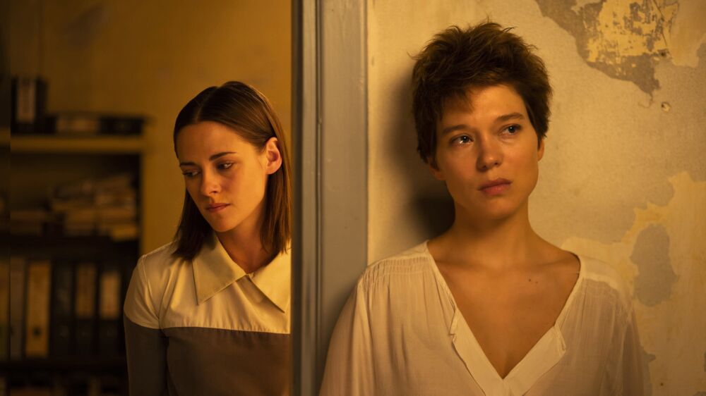 Kristen Stewart e Léa Seydoux: a policial investiga a artista do corpo