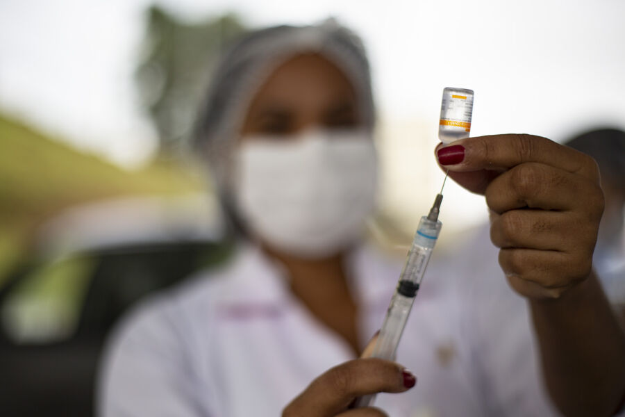 4ª dose será aplicada em pessoas com 40 anos ou mais que receberam a 3ª dose até 17 de março