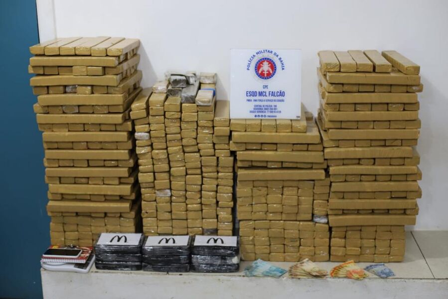 Além das drogas, também foram encontrados R$ 2.8 mil