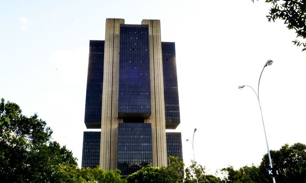 Imagem ilustrativa da imagem Contas públicas fecham maio com déficit de R$ 33 bilhões, informa BC