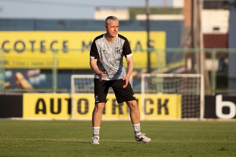O treinador comandou o Ceará em 32 partidas entre 2021 e 2022