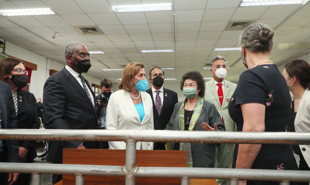Visita da presidente da Câmara dos EUA, Nancy Pelosi, provocou indignação do governo chinês