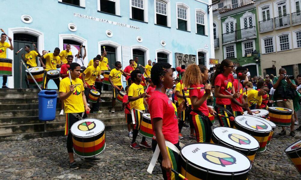 Outros artistas tradicionais do carnaval soteropolitano, além do Olodum, também se manifestaram contra a ida do circuito Dodô para a Boca do Rio, dentre eles, Bell Marques e Durval Lelys