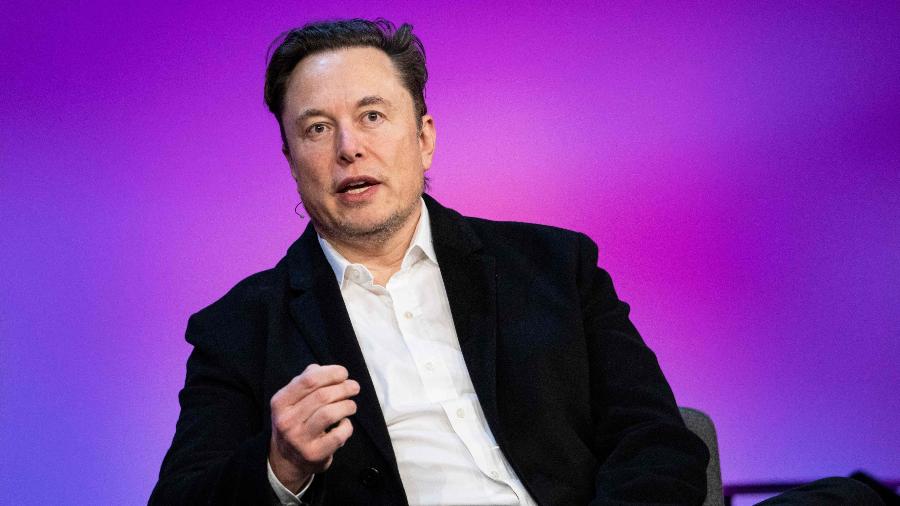 Na quinta-feira, 4, o Twitter informou que é falso que Musk tenha sido enganado para comprar a rede