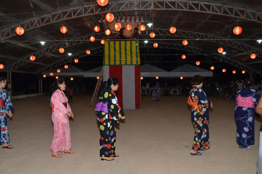 Um dos momentos mais esperados é o início das danças japonesas
