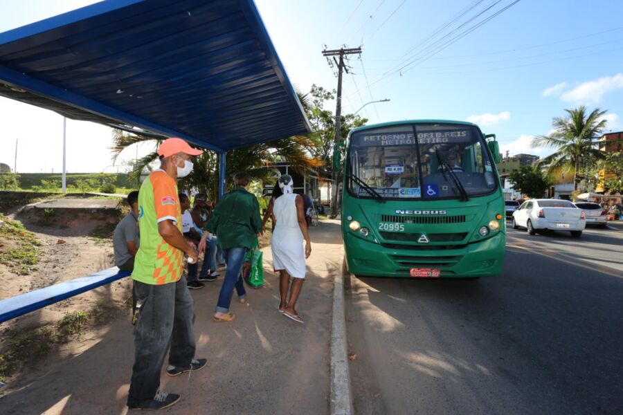 Moradores Da Baixinha De Santo Antônio Sofrem Para Pegar ônibus A Tarde