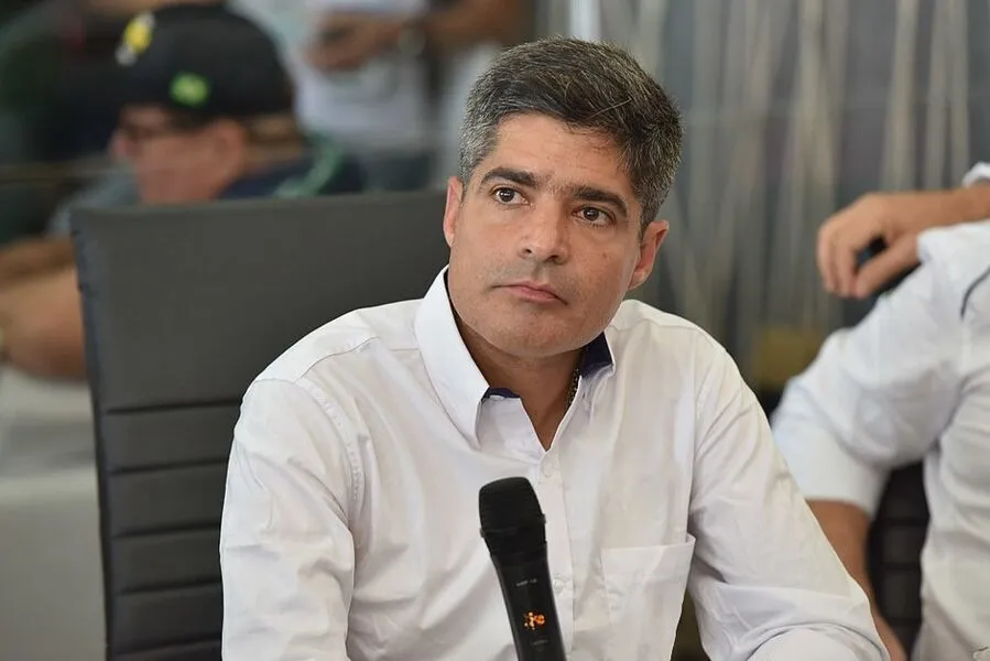 Jornalistas comentam futuro político de ACM Neto após derrota para Jerônimo