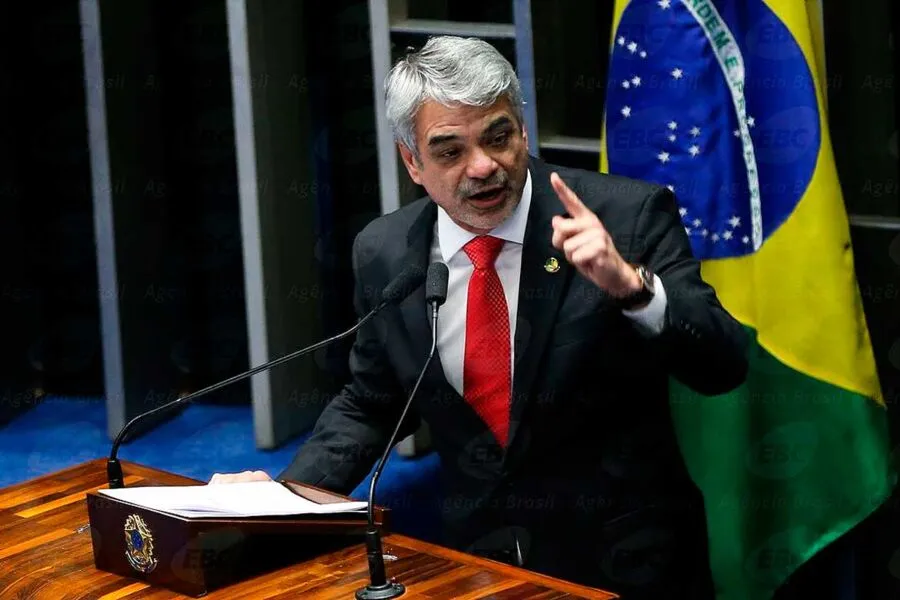Anúncio foi feito por Humberto Costa (PT-PE), que foi o primeiro ministro da Saúde de Lula e que fará parte da coordenação da Saúde na transição