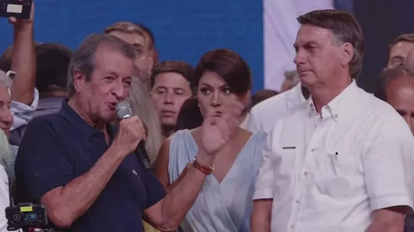 Valdemar da Costa Neto, Michelle Bolsonaro e Jair Bolsonaro em evento do PL