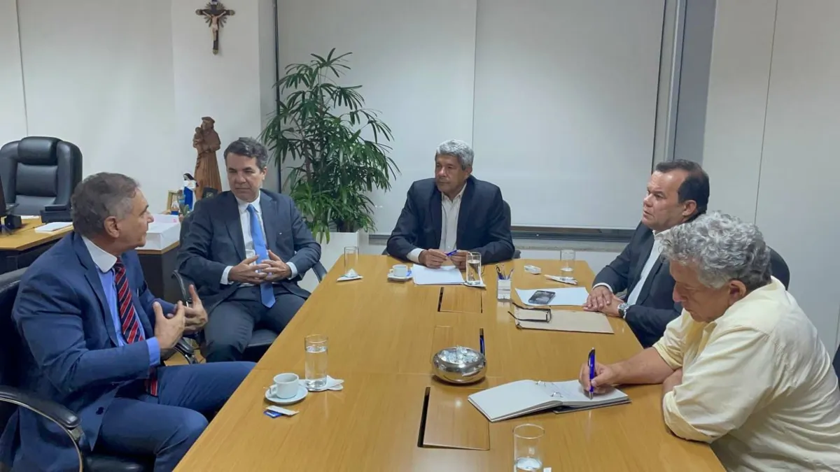 Governador eleito, Jerônimo Rodrigues reunido com o presidente do TCM, Plínio Carneiro