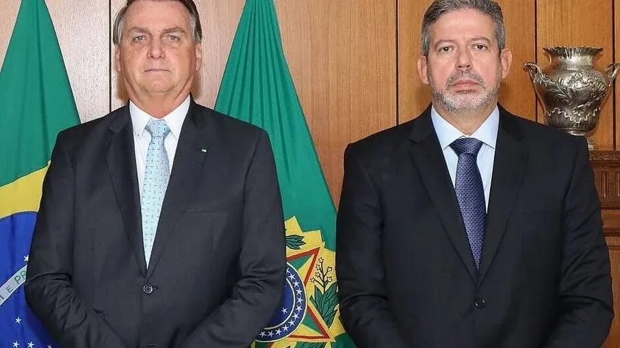 O presidente Jair Bolsonaro (PL) e o presidente da Câmara, Arthur Lira