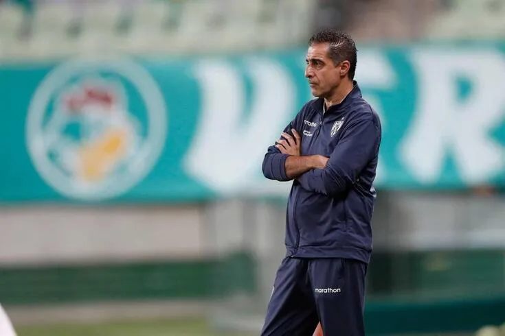 Técnico Renato Paiva pode ser novo treinador do Bahia