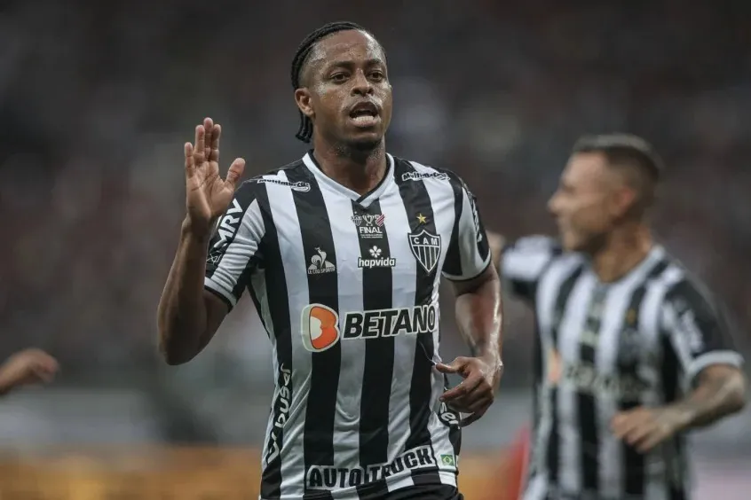 O atleta de 33 anos interessa ao Fluminense do Rio de Janeiro