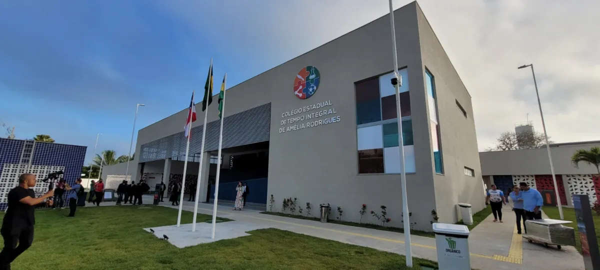 Colégio Estadual de Tempo Integral de Amélia Rodrigues foi inaugurado nesta segunda