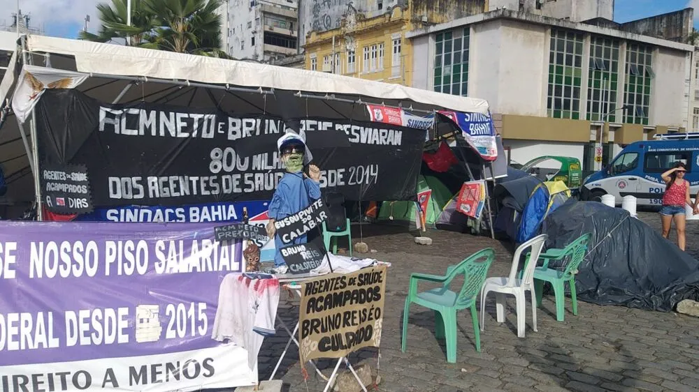 Agentes acampados temem retaliações após as eleições