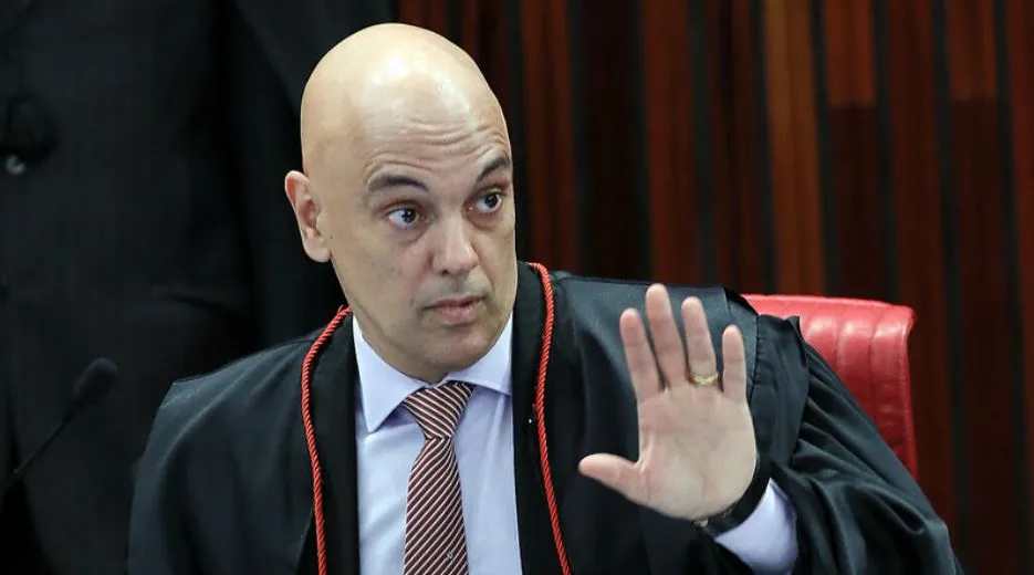 PT aciona Alexandre de Moraes contra uso da PF e da PRF para favorecer Bolsonaro