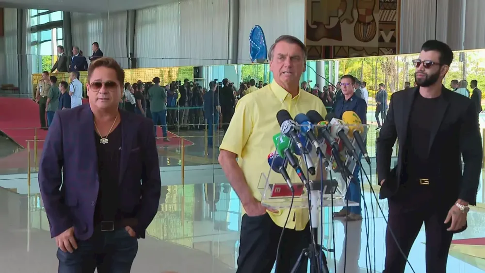 Internautas lembraram que a dupla apoiou Bolsonaro