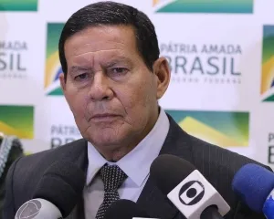 O agora senador eleito, Hamilton Mourão