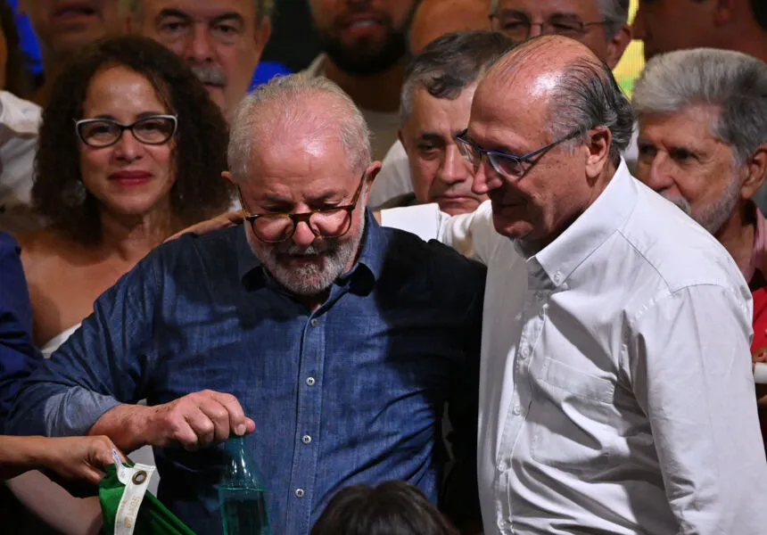 o vice-presidente eleito, Geraldo Alckmin (PSB) foi escolhido coordenador de transição