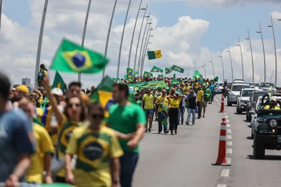 Manifestações golpista pedem intervenção militar no Brasil após a eleição de Lula