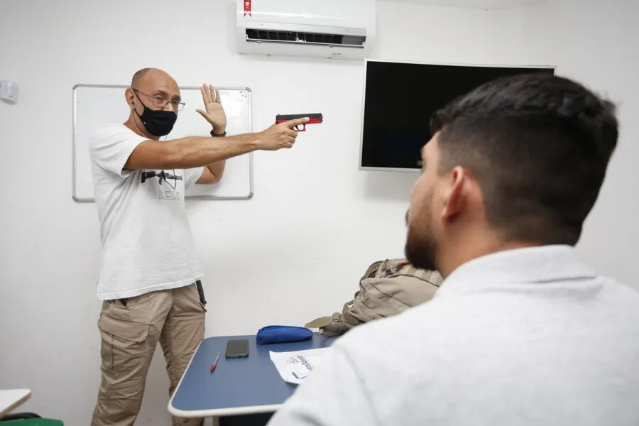 O clube Spatan Centro de Treinamento é um local de treinamento e pratica de tiro