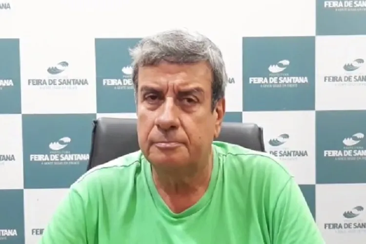 Gestor foi criticado pelas "ações de incompetência, inoperância e falta de respeito" à frente do Governo Municipal