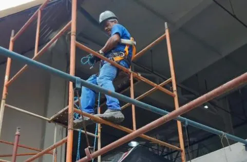 Fortes ventos derrubaram fachada do Mercado do Rio Vermelho
