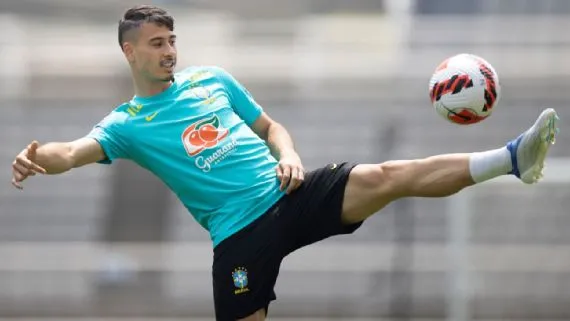 Martinelli foi um dos convocados para defender a Seleção na Copa do Mundo