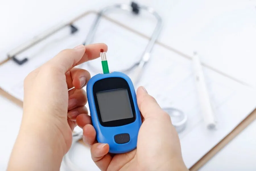 A diabetes é diagnosticada através de um exame de sangue