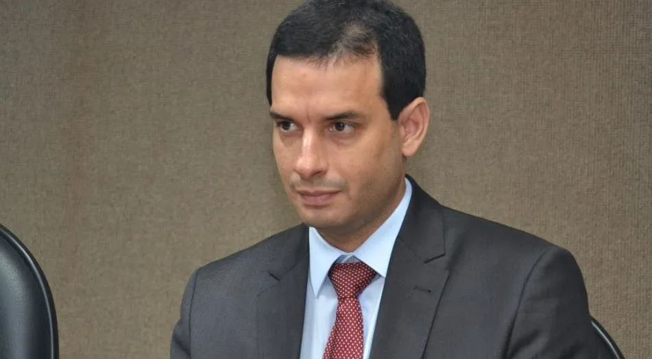 Deputado federal Leo Prates lembrou drama familiar vivido com seu sobrinho que foi diagnosticado com leucemia em 2021 e seu pai que sofreu um AVC em abril deste ano