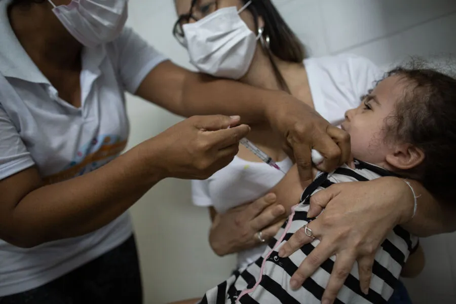 De acordo com a Sesab, a Bahia recebeu 71 mil doses, sendo necessárias 820 mil para vacinar o público-alvo