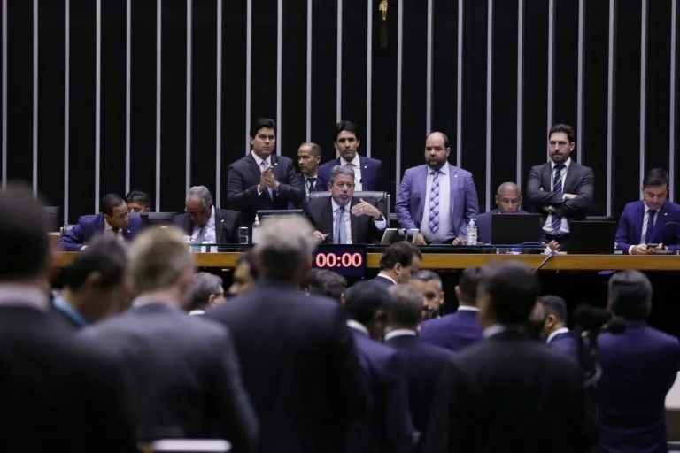 Aprovado pelos deputados na Câmara, projeto segue para o Senado