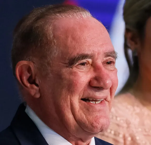 Renato trabalhou durante 40 anos com Sargento Pincel