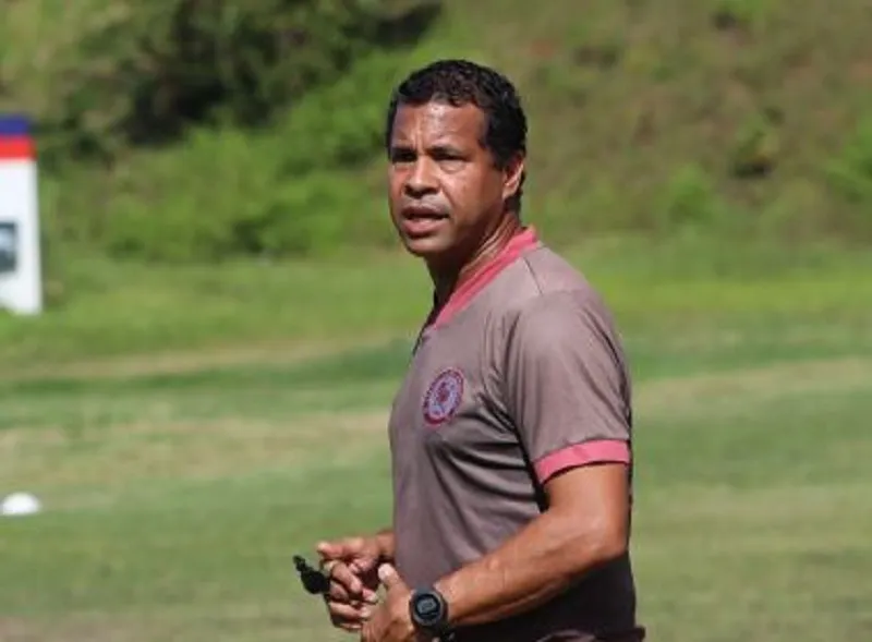 Chagas será auxiliado por Paulo Isidoro