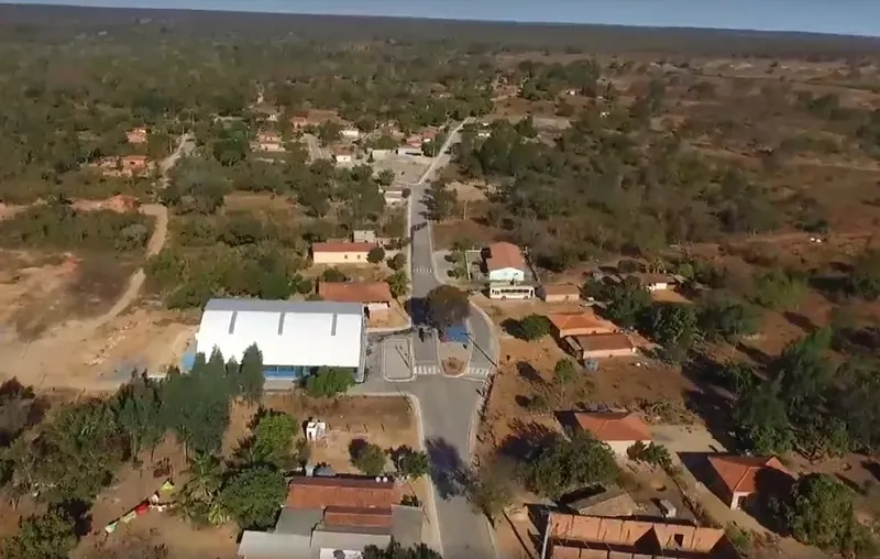 Mãe da vítima chegou a atacar o homem com uma faca ao se deparar com o ocorrido