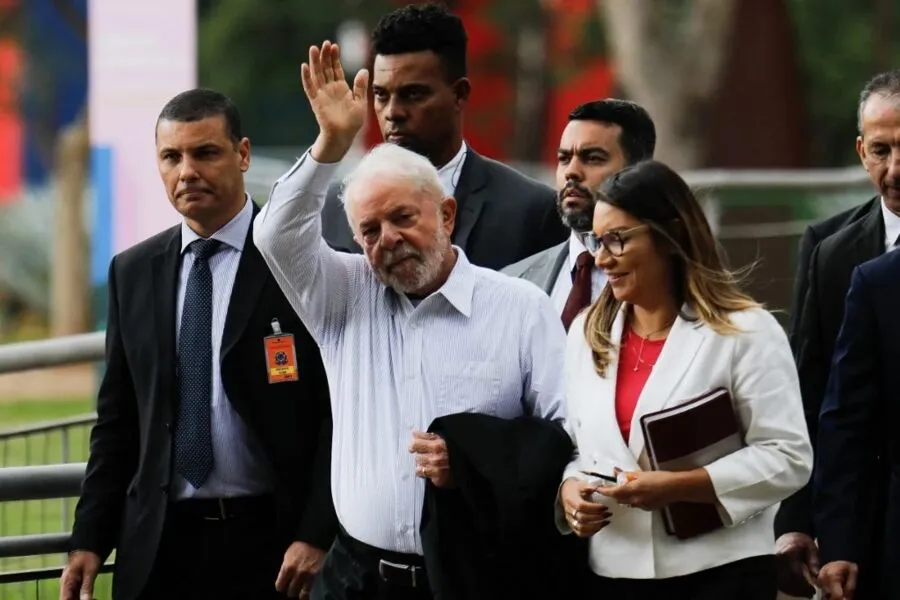 Lula desembarcou nesta segunda-feira, 14, no Egito