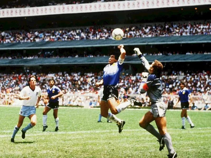 A bola foi utilizada em 22 de junho de 1986 durante a partida histórica das quartas de final entre Argentina e Inglaterra