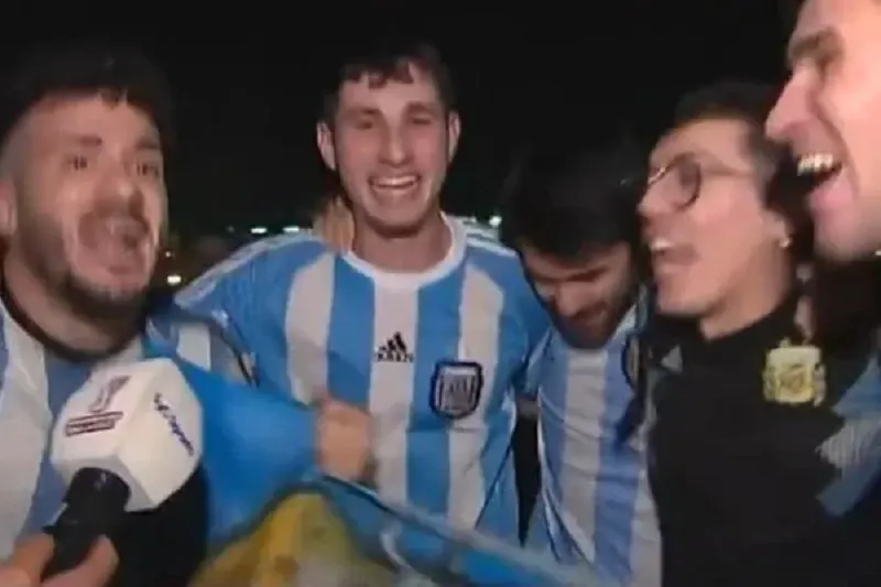 Ato ocorreu em programa ao vivo da emissora TyC Sports