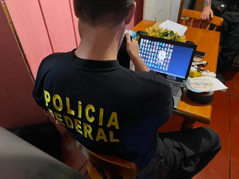 A partir desta quinta, 17, investigações seguem o curso para análise do material apreendido de modo a culminar com a responsabilização dos criminosos.