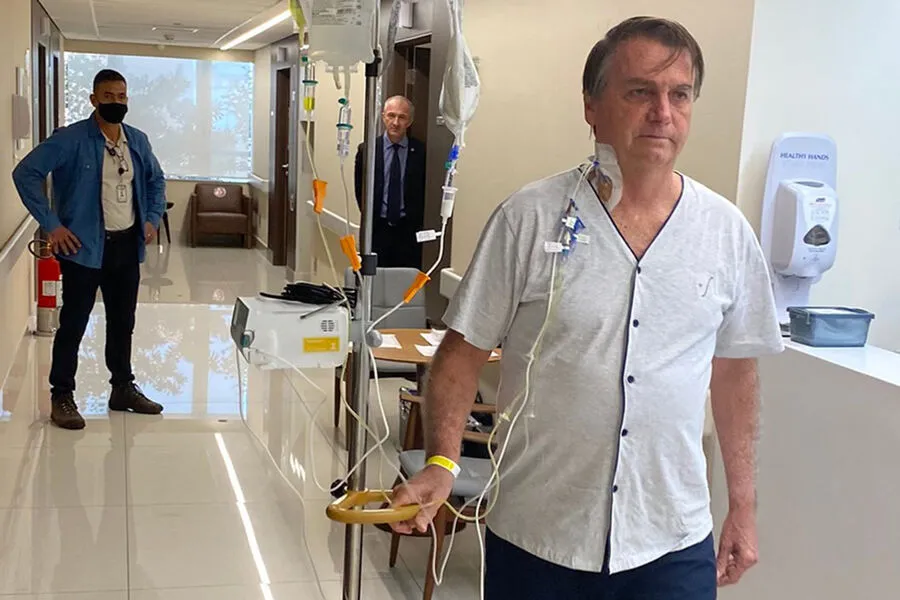 A última internação aconteceu pouco depois do último réveillon, quando ele sofreu uma obstrução intestinal