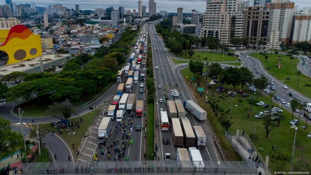 Segundo a PRF, desde o início das manifestações foram 1156 interdições desfeitas