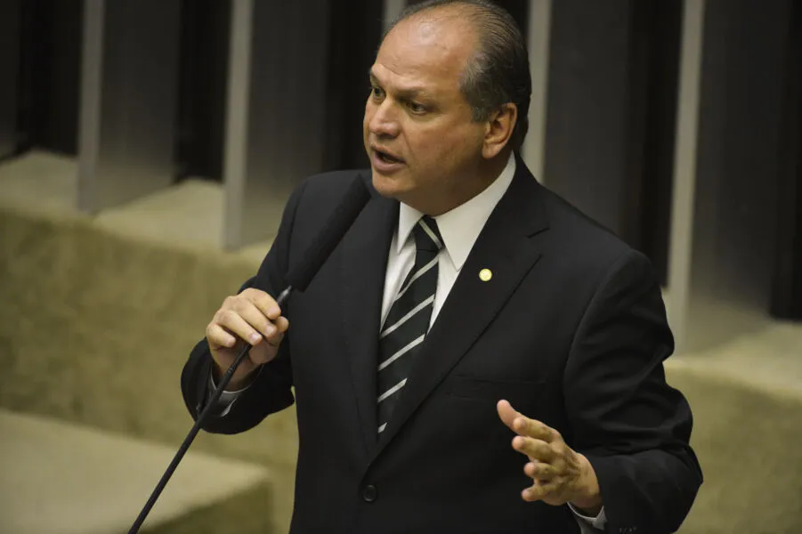 A medida é defendida pelo líder do governo Bolsonaro na Câmara, Ricardo Barros (PP-PR)